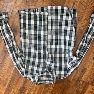 Women’s Duluth, free swinging shirt